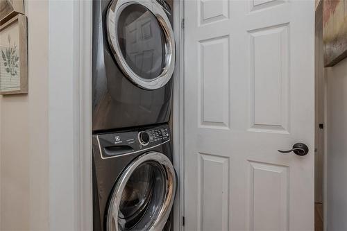 483 Walnut Crescent, Burlington, ON - Indoor Photo Showing Laundry Room