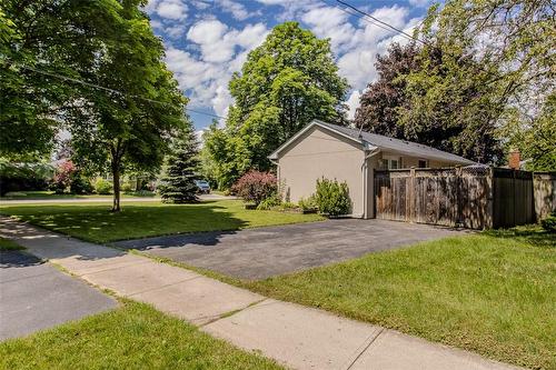 483 Walnut Crescent, Burlington, ON - Outdoor