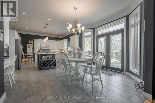 66 Valleyview Crescent, Thames Centre (Dorchester), ON - Indoor Photo Showing Dining Room