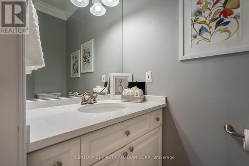 66 Valleyview Crescent, Thames Centre (Dorchester), ON - Indoor Photo Showing Bathroom