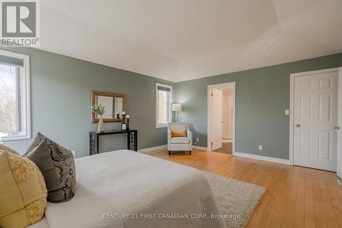 66 Valleyview Crescent, Thames Centre (Dorchester), ON - Indoor Photo Showing Bedroom