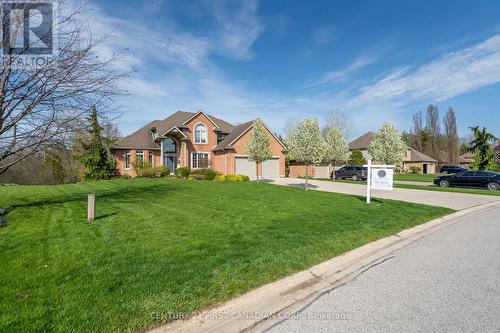 66 Valleyview Crescent, Thames Centre (Dorchester), ON - Outdoor With Facade