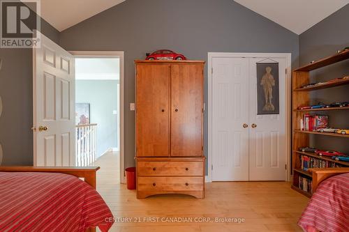 66 Valleyview Crescent, Thames Centre (Dorchester), ON - Indoor Photo Showing Bedroom