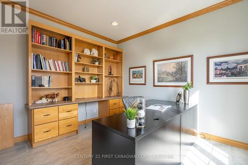 66 Valleyview Crescent, Thames Centre (Dorchester), ON - Indoor Photo Showing Office