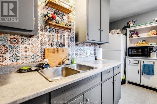 119 John Street, Chatham, ON - Indoor Photo Showing Kitchen With Double Sink