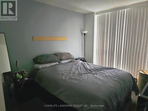 2006 - 33 Sheppard Avenue E, Toronto (Willowdale East), ON - Indoor Photo Showing Bedroom