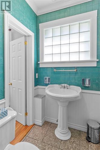 152 Water Street, Carbonear, NL - Indoor Photo Showing Bathroom