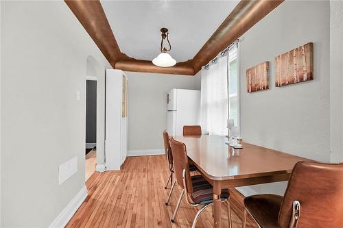 113 Ewen Road, Hamilton, ON - Indoor Photo Showing Dining Room