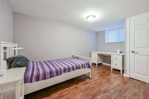 113 Ewen Road, Hamilton, ON - Indoor Photo Showing Bedroom