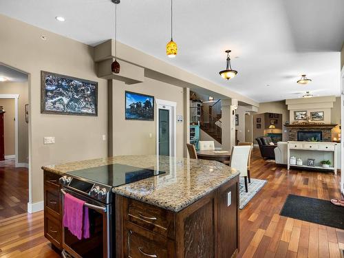 2555 Pratt Road, Kamloops, BC - Indoor Photo Showing Kitchen With Upgraded Kitchen