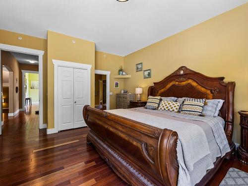 2555 Pratt Road, Kamloops, BC - Indoor Photo Showing Bedroom