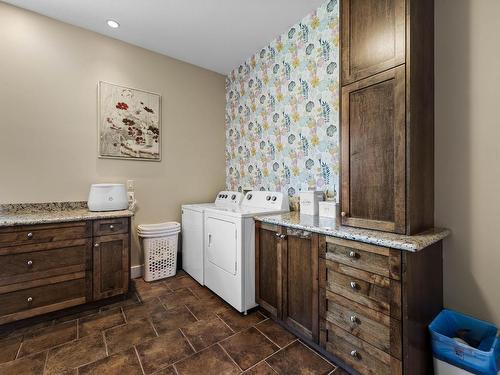 2555 Pratt Road, Kamloops, BC - Indoor Photo Showing Laundry Room