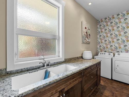 2555 Pratt Road, Kamloops, BC - Indoor Photo Showing Laundry Room