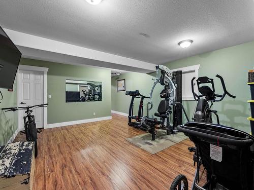 2555 Pratt Road, Kamloops, BC - Indoor Photo Showing Gym Room