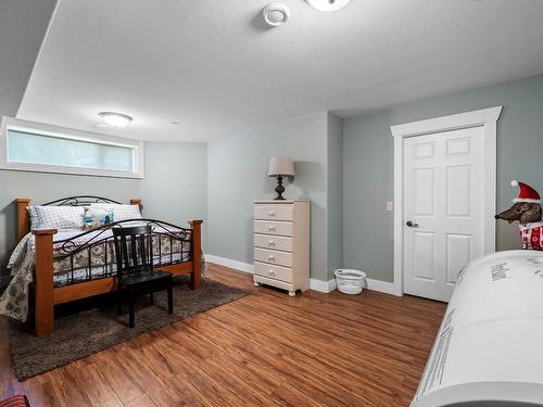 2555 Pratt Road, Kamloops, BC - Indoor Photo Showing Bedroom