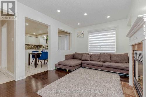 Upper - 5547 Northrise Road, Mississauga (Central Erin Mills), ON - Indoor Photo Showing Living Room