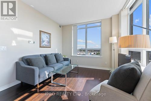 1111 - 2391 Central Park Drive, Oakville (Uptown Core), ON - Indoor Photo Showing Living Room