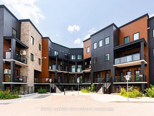 106-17 Centre St, Orangeville, ON - Outdoor With Facade