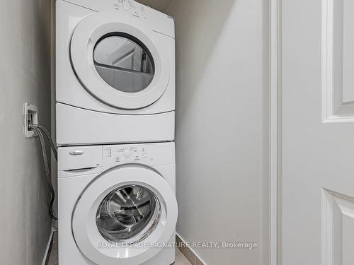 520-1185 The Queensway, Toronto, ON - Indoor Photo Showing Laundry Room