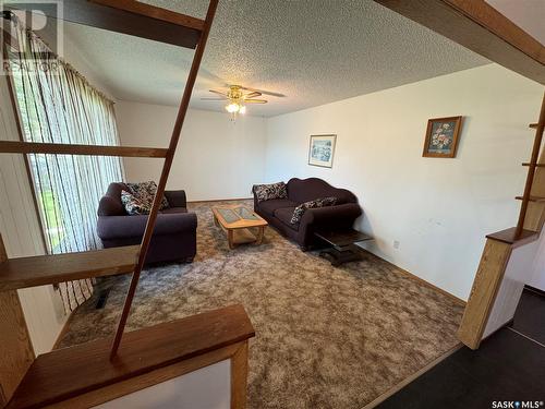 668 2Nd Avenue Ne, Preeceville, SK - Indoor