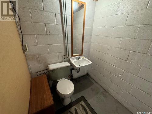 668 2Nd Avenue Ne, Preeceville, SK - Indoor Photo Showing Bathroom