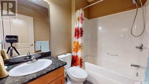 106 2102 Heseltine Road, Regina, SK - Indoor Photo Showing Bathroom