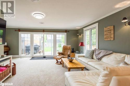 218 Foster Avenue, Belleville, ON - Indoor Photo Showing Living Room