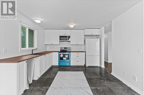 8 Lake Court, Belleville, ON - Indoor Photo Showing Kitchen