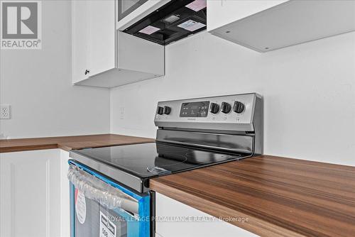 8 Lake Court, Belleville, ON - Indoor Photo Showing Kitchen