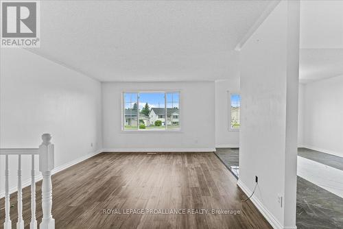 8 Lake Court, Belleville, ON - Indoor Photo Showing Other Room