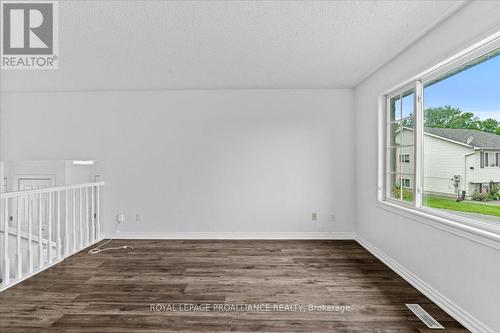 8 Lake Court, Belleville, ON - Indoor Photo Showing Other Room