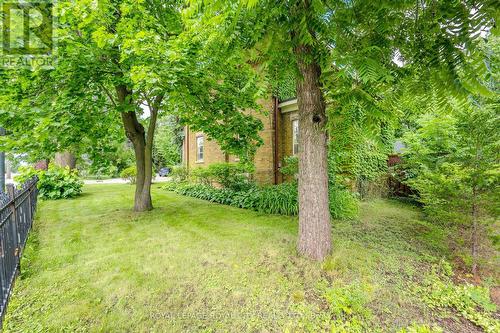 2 Ardmay Crescent, Guelph (Central East), ON - Outdoor