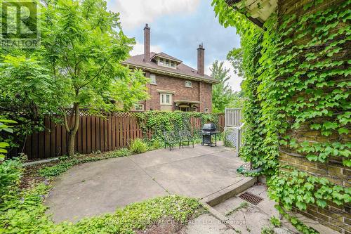 2 Ardmay Crescent, Guelph (Central East), ON - Outdoor