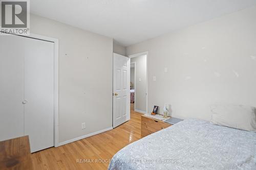 16 Mary Street W, Kawartha Lakes (Lindsay), ON - Indoor Photo Showing Bedroom