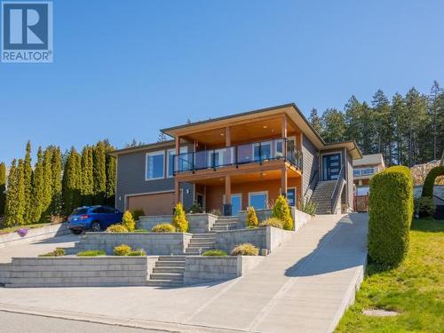 3806 Trail Place, Powell River, BC - Outdoor With Facade