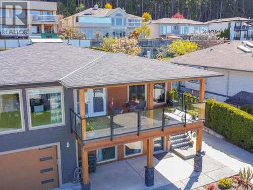 3806 Trail Place, Powell River, BC - Outdoor