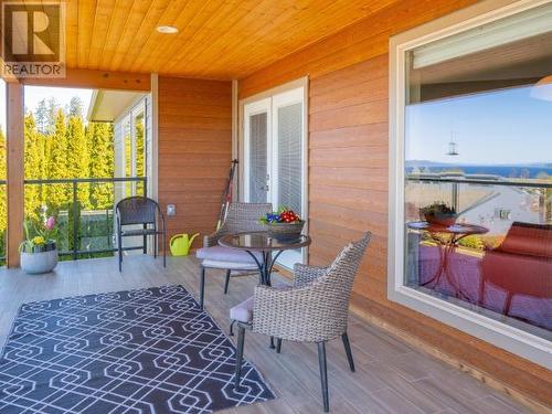 3806 Trail Place, Powell River, BC - Outdoor With Deck Patio Veranda With Exterior