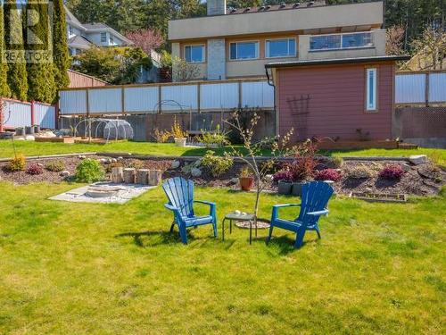 3806 Trail Place, Powell River, BC - Outdoor