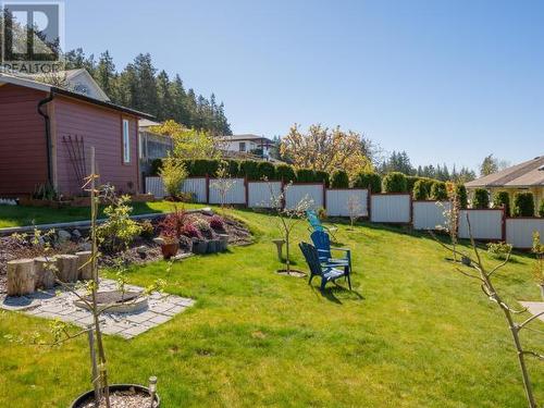 3806 Trail Place, Powell River, BC - Outdoor