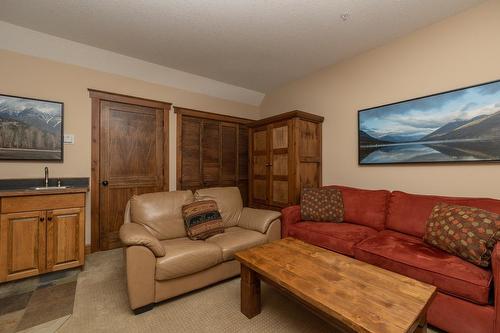 23 - 1301 Gerry Sorensen Way, Kimberley, BC - Indoor Photo Showing Living Room