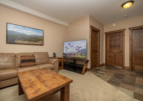 23 - 1301 Gerry Sorensen Way, Kimberley, BC - Indoor Photo Showing Living Room