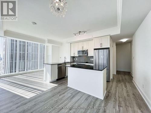 1202A - 9608 Yonge Street, Richmond Hill, ON - Indoor Photo Showing Kitchen