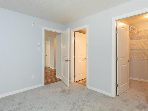 207-5660 Edgewater Lane, Nanaimo, BC - Indoor Photo Showing Other Room