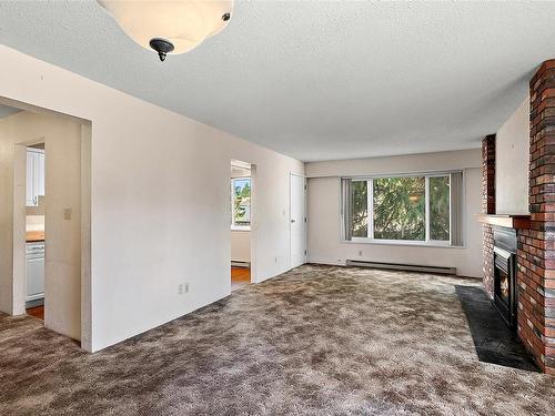 204-2286 Henry Ave, Sidney, BC - Indoor Photo Showing Other Room