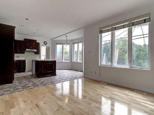 Salle Ã  manger - 7650 Rue Laffite, Brossard, QC - Indoor Photo Showing Kitchen