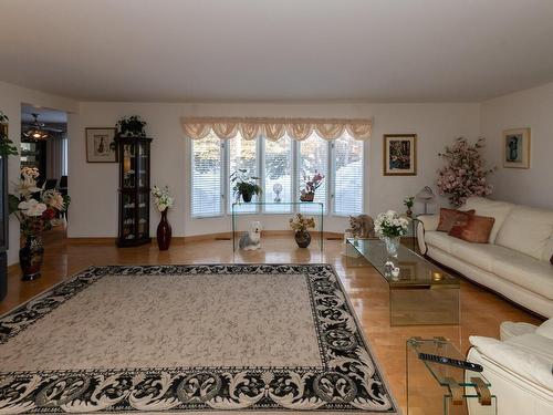 Salon - 116 Ch. Des Topazes, Saint-Sauveur, QC - Indoor Photo Showing Living Room