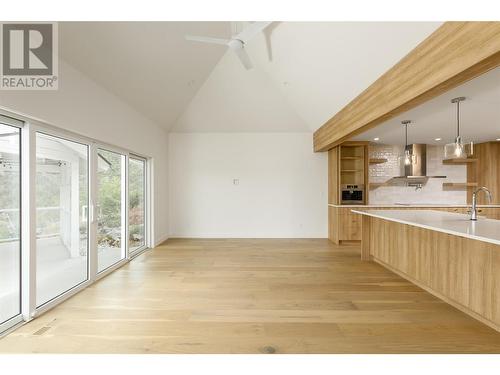 2632 Forsyth Drive, Penticton, BC - Indoor Photo Showing Kitchen