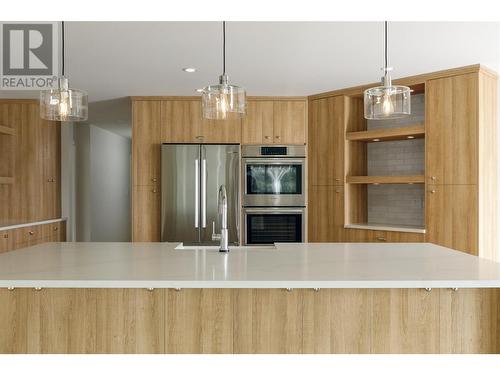 2632 Forsyth Drive, Penticton, BC - Indoor Photo Showing Kitchen