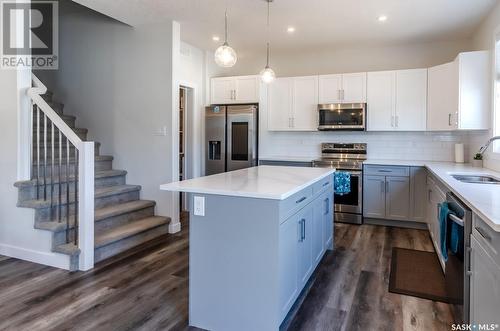 223 Skopik Crescent, Saskatoon, SK - Indoor Photo Showing Kitchen With Double Sink With Upgraded Kitchen