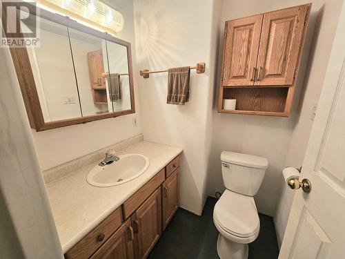 1002 Maple Heights Road, Quesnel, BC - Indoor Photo Showing Bathroom